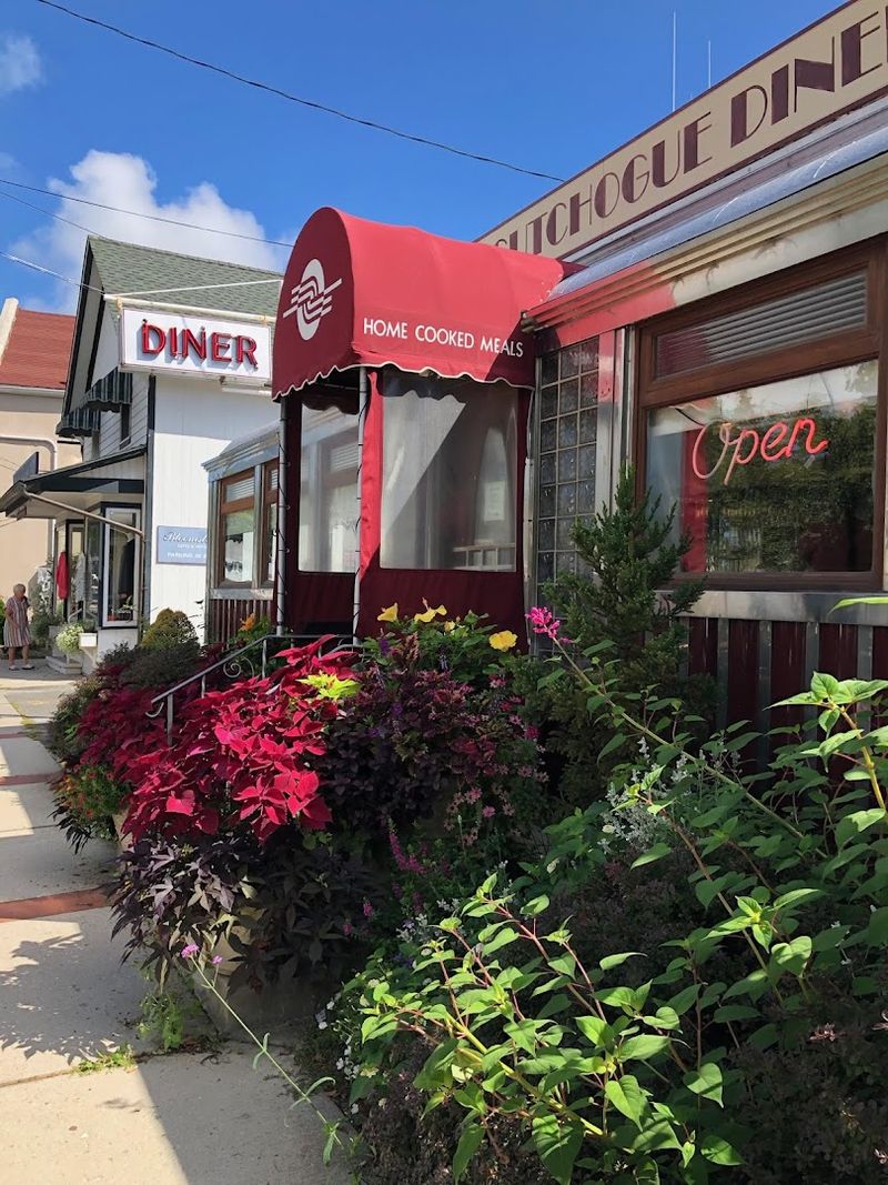 Hours and Location Perfect for a North Fork Pit Stop