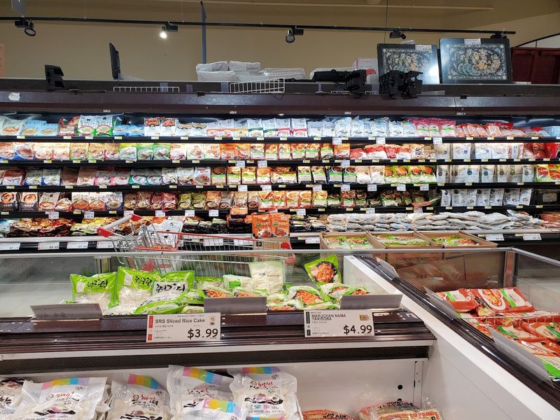 Housewares, Cookware, and Kitchen Gadgets