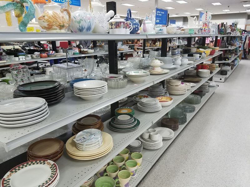 Housewares and Kitchen Finds at Fraction of Retail Cost