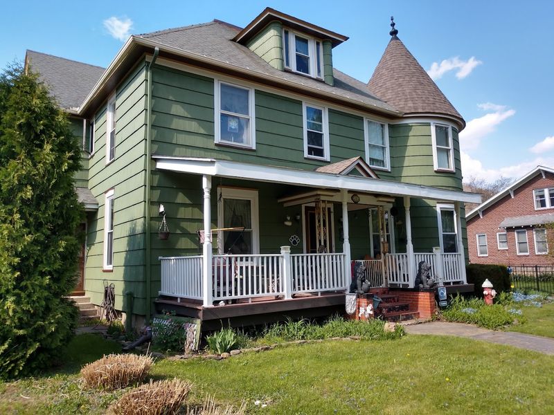 Housing Costs That Make Retirement Budgets Smile