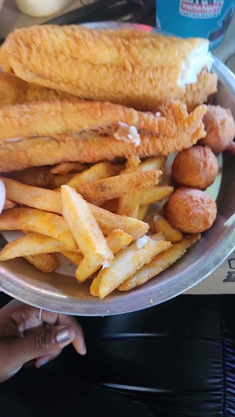 Hush Puppies With Honey Butter That Are Dangerously Good Hush Puppies With Honey Butter That Are Dangerously Good