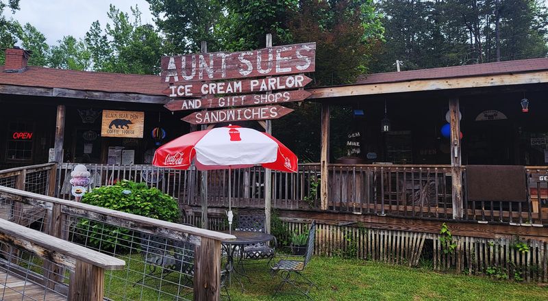 Ice Cream Shop That Sweetens the Deal