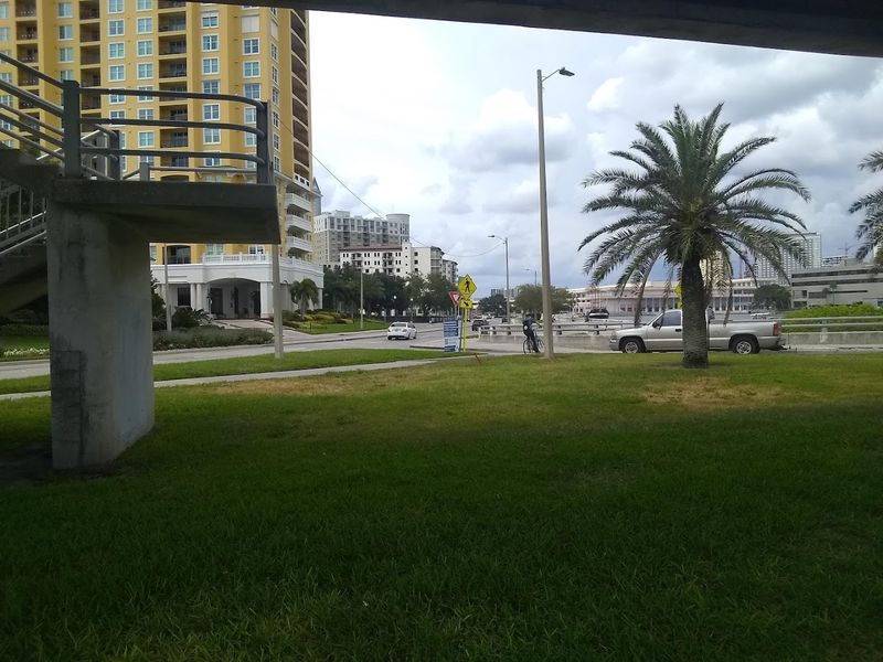 Iconic Fountain Landmarks Along the Route