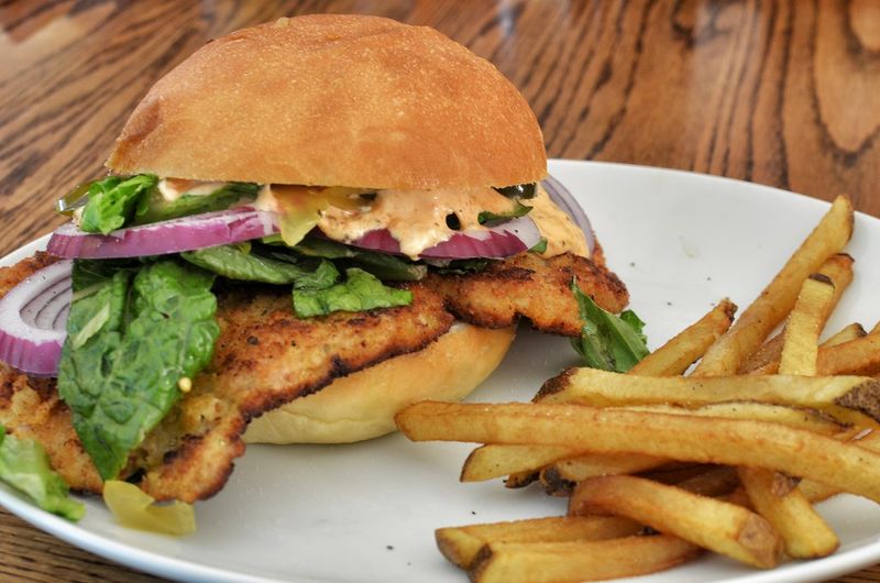 Indiana – Pork Tenderloin Sandwich