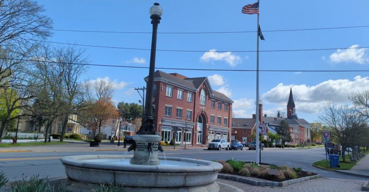 Its Hard To Believe This Beautiful New York Town Isnt A Hallmark Movie Set