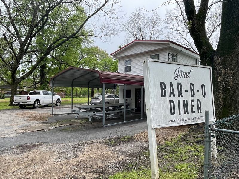 Jones Bar-B-Q Diner - Marianna, Arkansas
