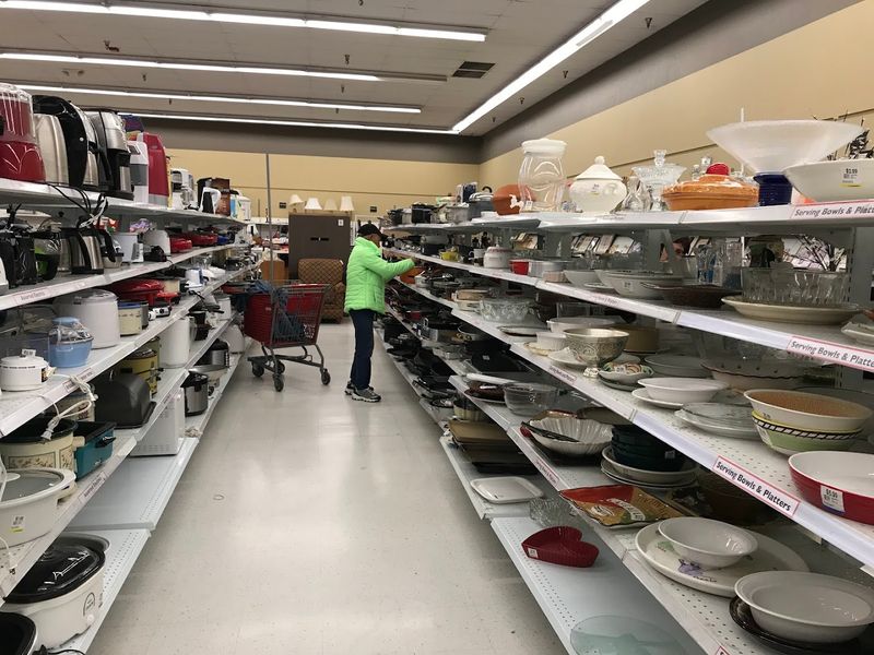 Kitchen Supplies and Housewares Galore