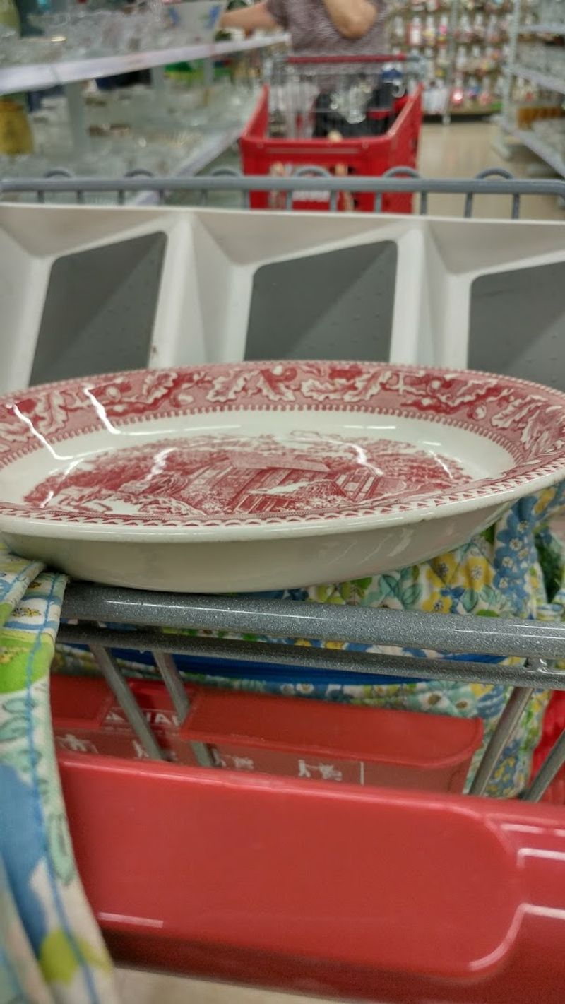Kitchen and Dining Items for the Home Chef Kitchen and Dining Items for the Home Chef