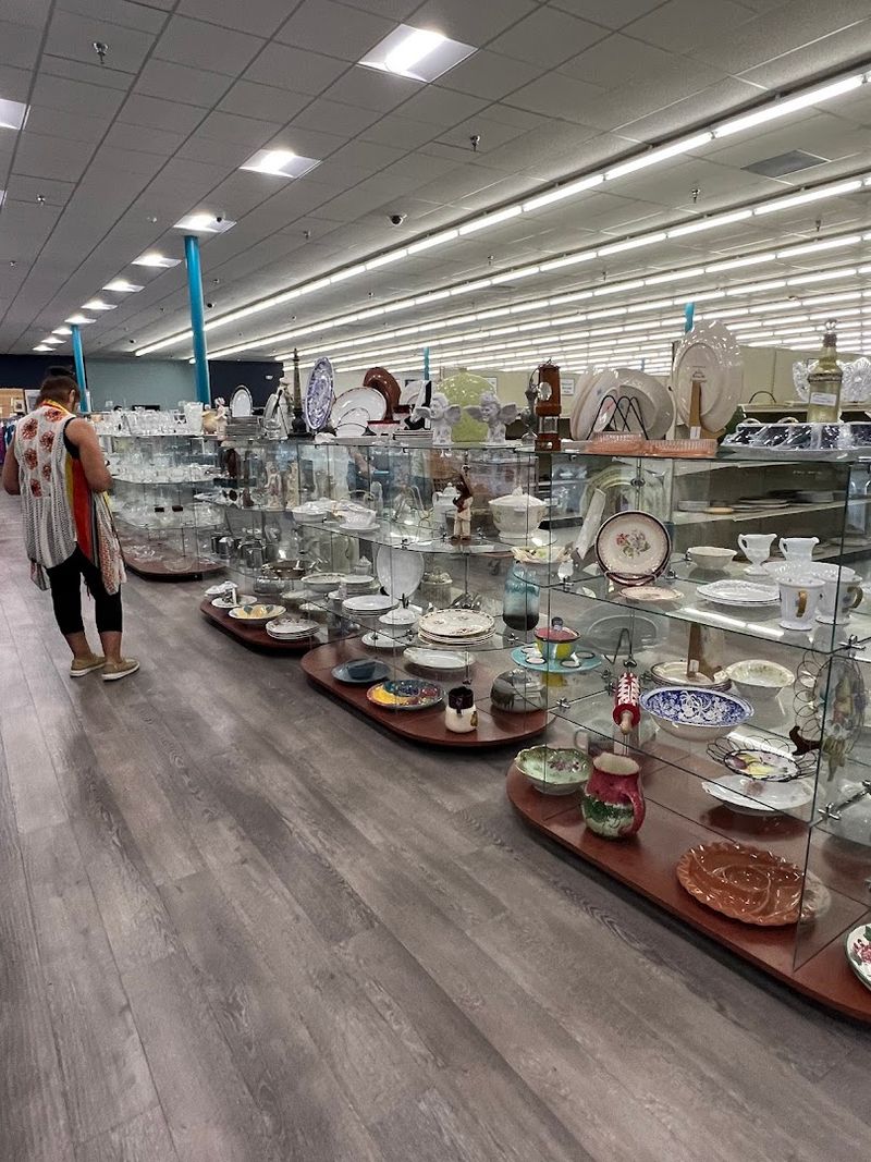 Kitchenware and Appliances at Prices That Make Sense Kitchenware and Appliances at Prices That Make Sense