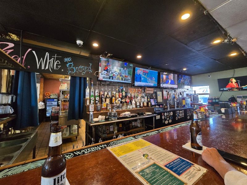 Laid-Back Atmosphere and Bar Scene