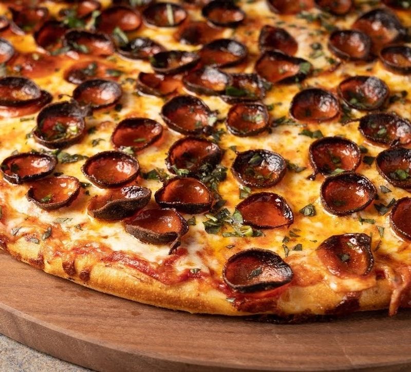 Legendary Pizza That Keeps Locals Coming Back