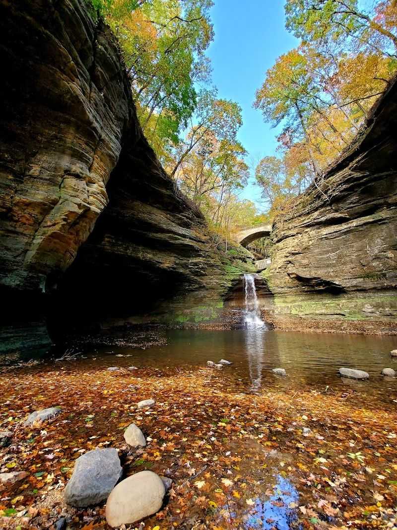 Less Crowded Than Starved Rock — But Just as Stunning