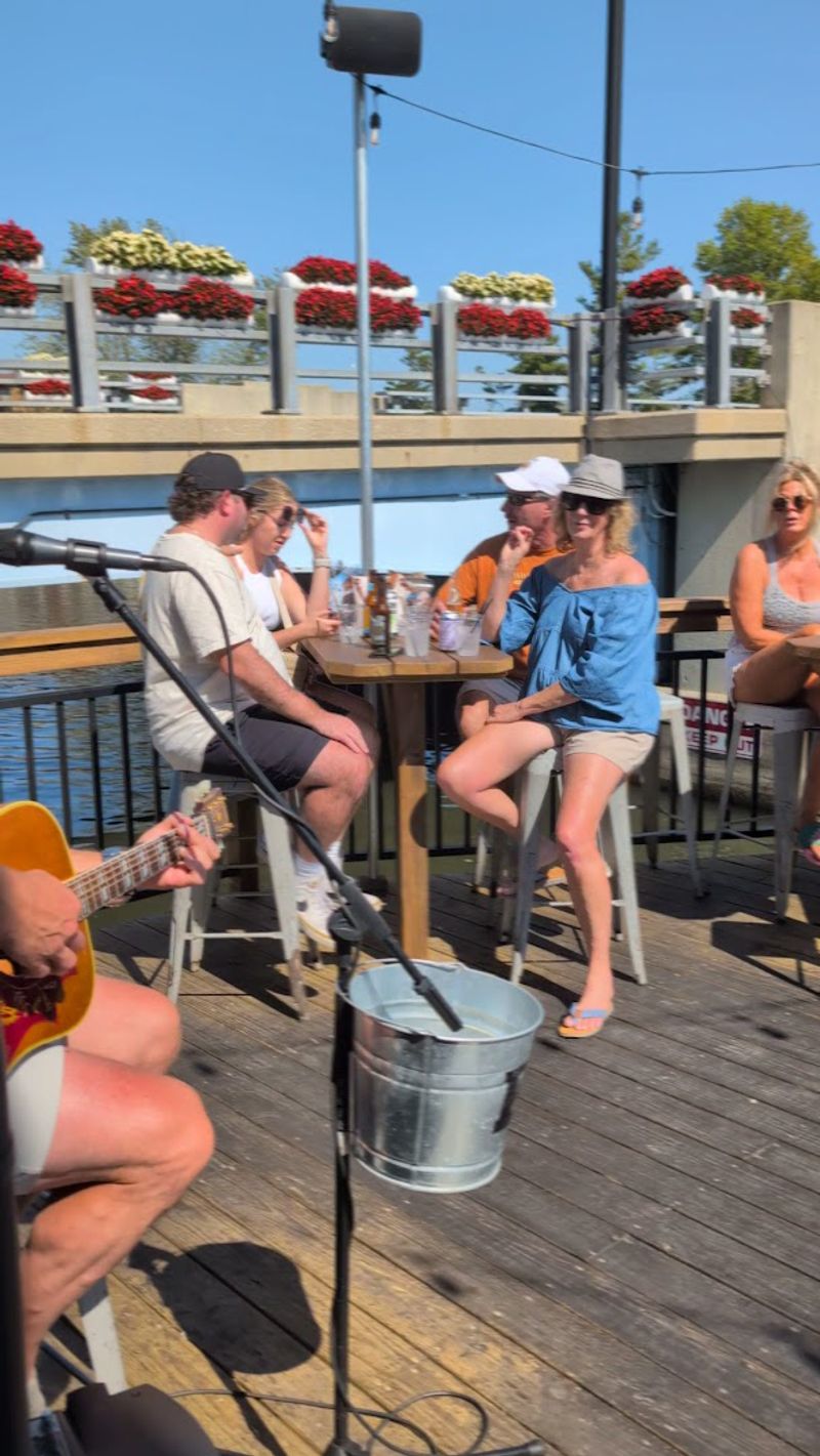 Live Music Nights That Turn Dinner Into a Party