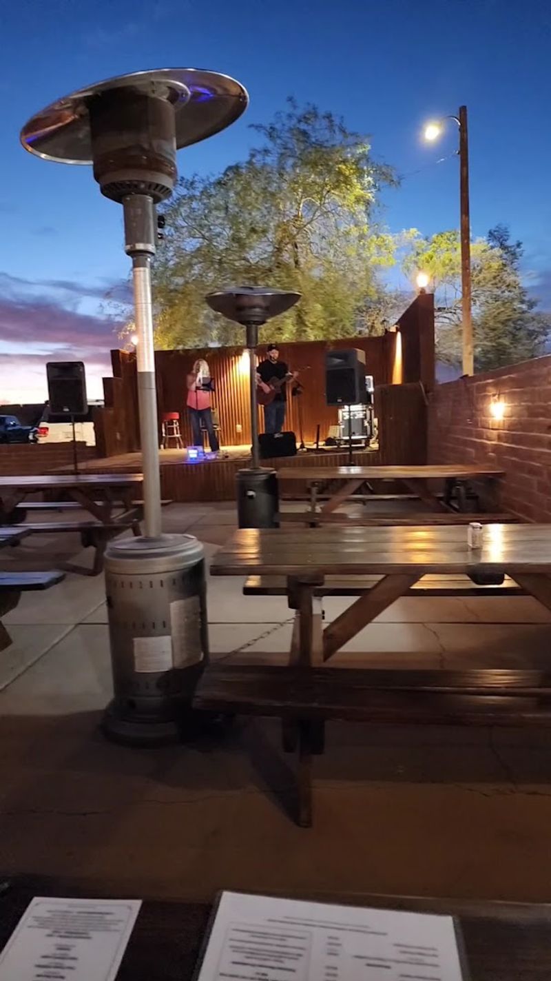 Live Music That Sets The Perfect Mood