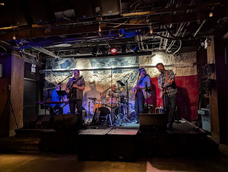 Live Music That Turns Dinner Into a Party