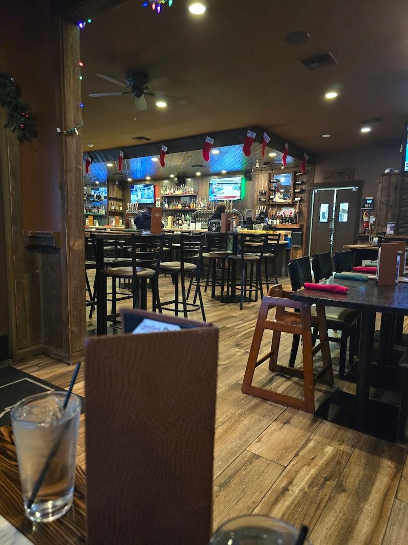 Live Music That Turns Dinner Into an Event Live Music That Turns Dinner Into an Event