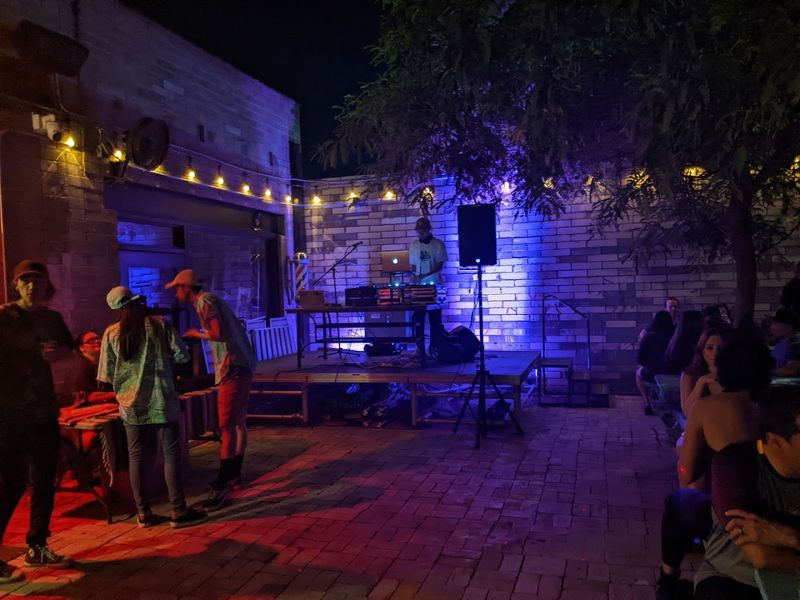 Live Music and Cover Bands That Pack the Dance Floor