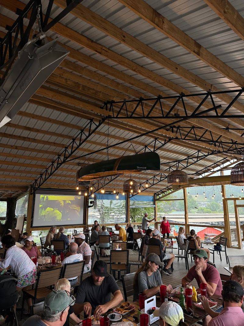 Live Music and Karaoke Nights That Liven Up the Lake
