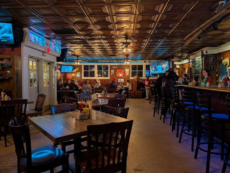Live Music and Lively Atmosphere