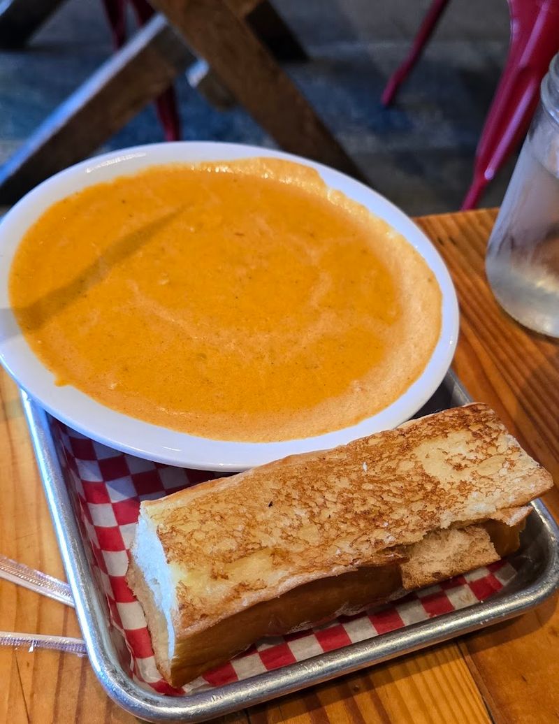 Lobster Bisque That Warms You From the Inside Out