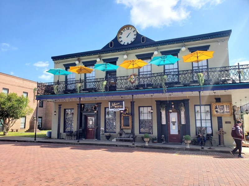 Local Dining and Southern Cuisine