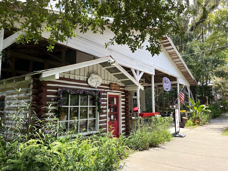 Local Farmers Markets and Fresh Produce Keep Grocery Bills Down