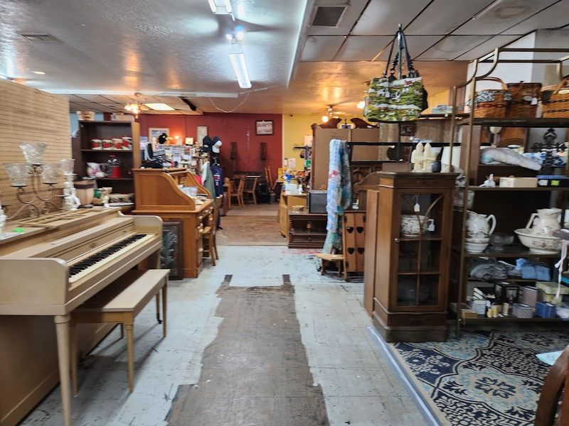 Local Handmade Goods and Artisan Products