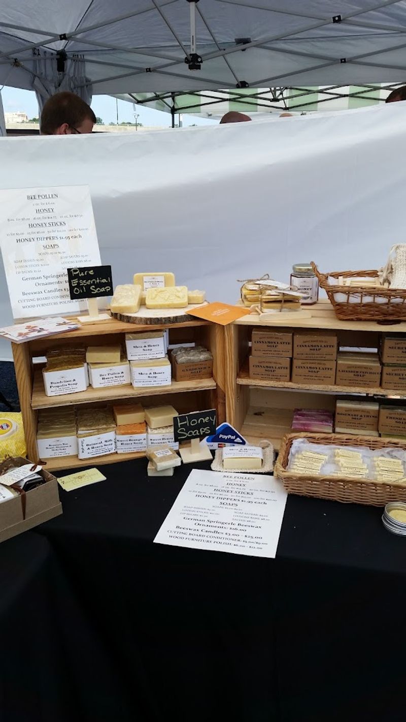 Local Makers Selling Genuinely Handcrafted Goods