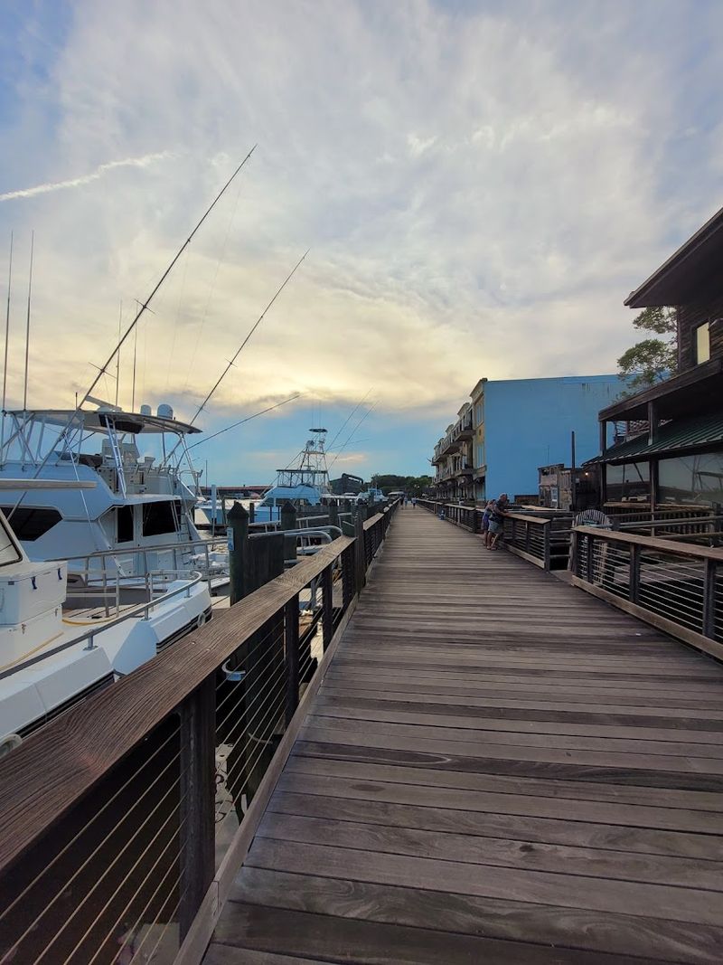 Location Right on Georgetown's Scenic Harbor Walk
