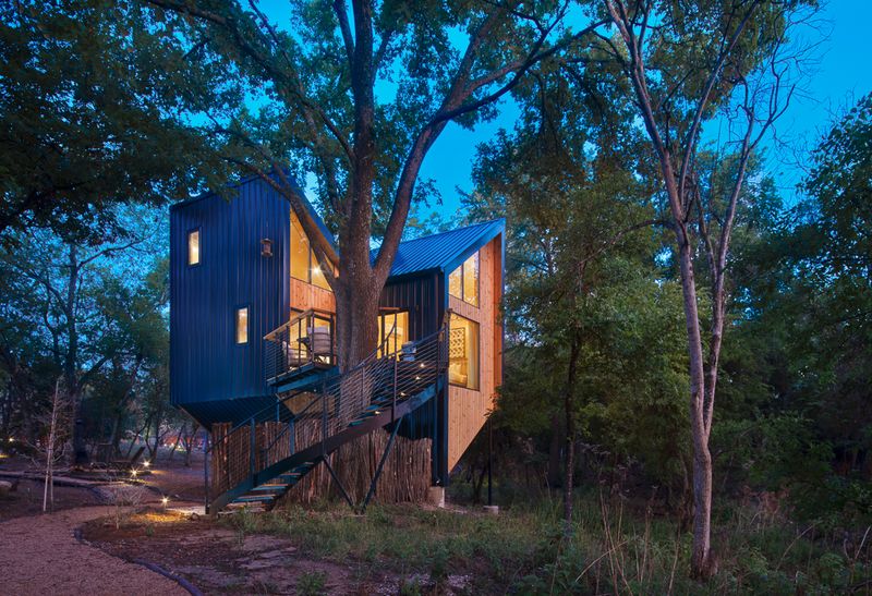 Location That Balances Seclusion With Easy Access