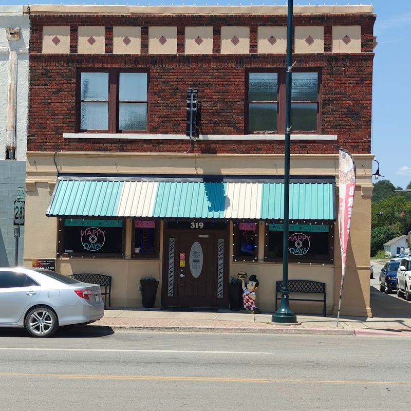 Location in the Heart of Downtown Mineral Wells Location in the Heart of Downtown Mineral Wells