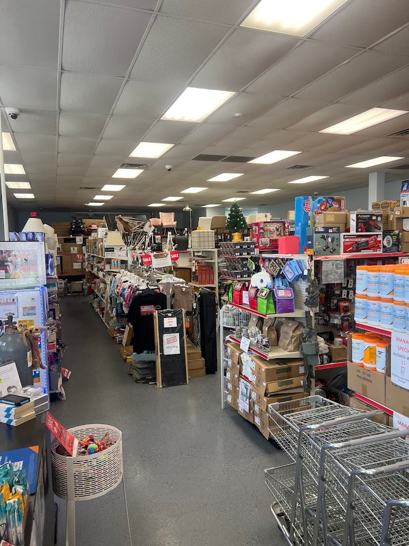 Loyal Community of Shoppers Who Keep Coming Back Loyal Community of Shoppers Who Keep Coming Back