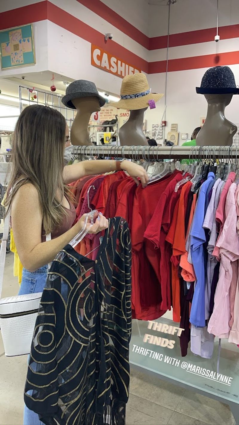 Loyal Shoppers Who Travel From Other Cities Just To Visit