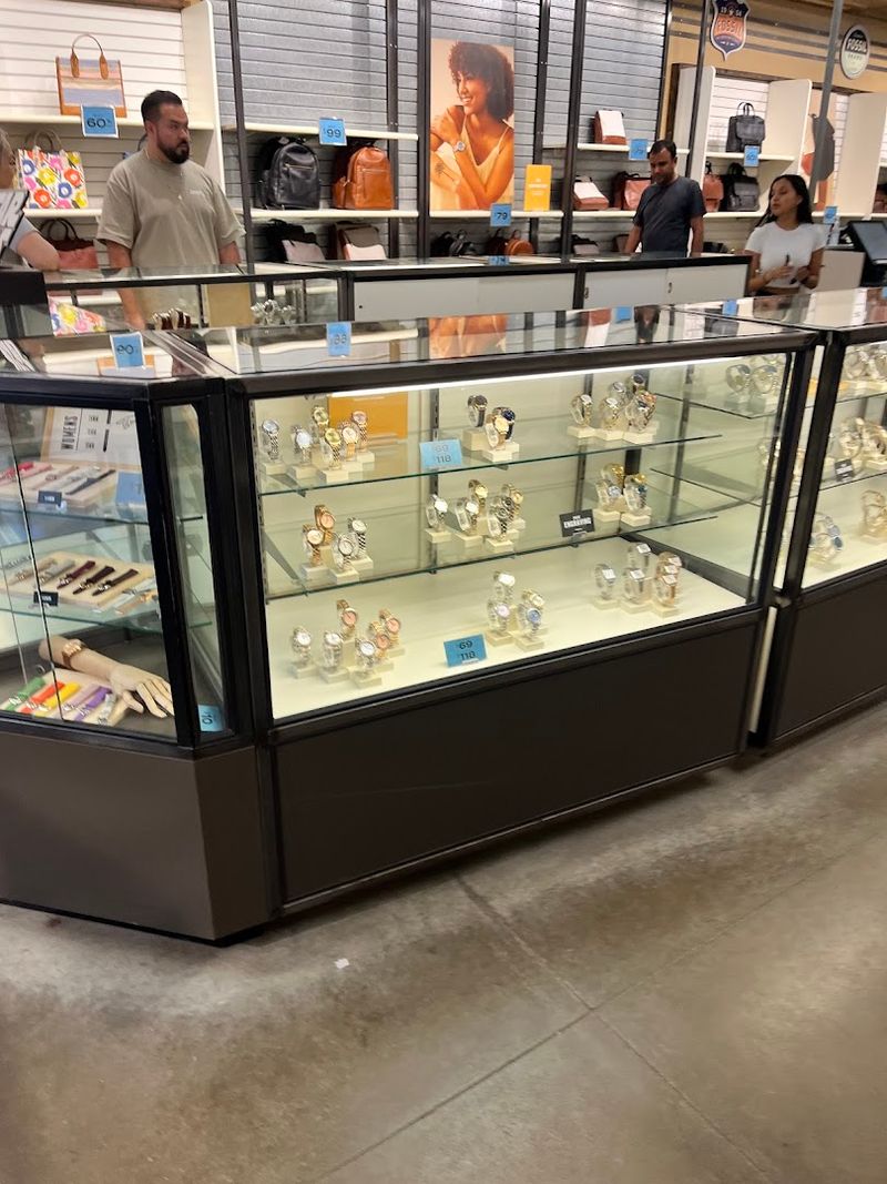 Luxury Designer Outlet Stores at Accessible Prices