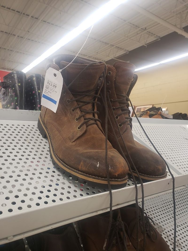 Luxury Shoes and Footwear for Less