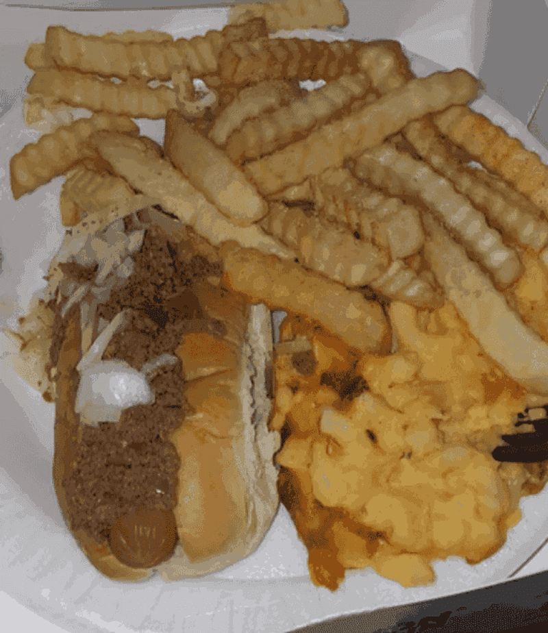 Mac and Cheese That Earns Its Place on the Tray