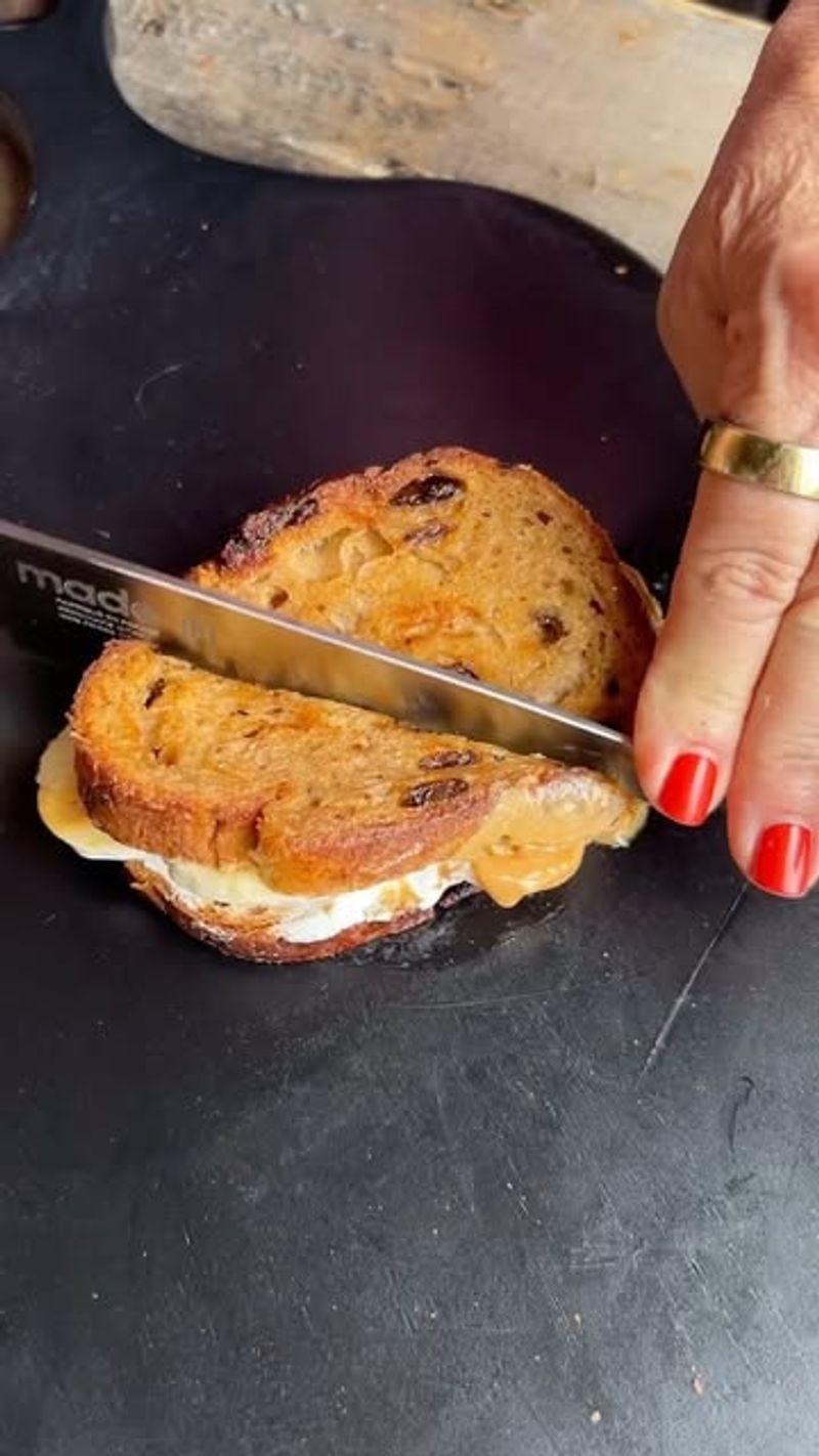 Massachusetts - Fluffernutter Sandwich Massachusetts - Fluffernutter Sandwich