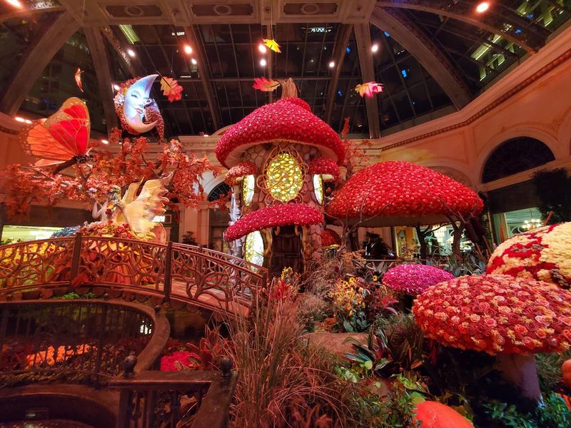 Massive Floral Sculptures That Defy Belief