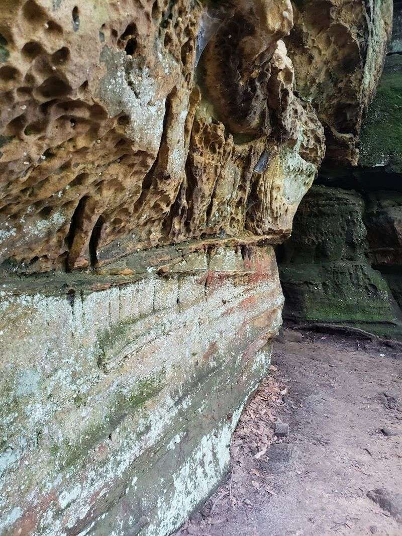 Massive Sharon Conglomerate Rock Formations