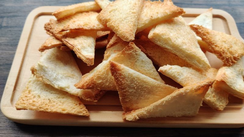 Melba Toast