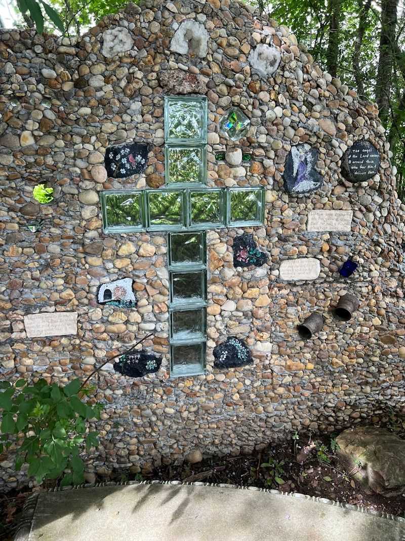 Memorials and Tributes Hidden Among the Sculptures