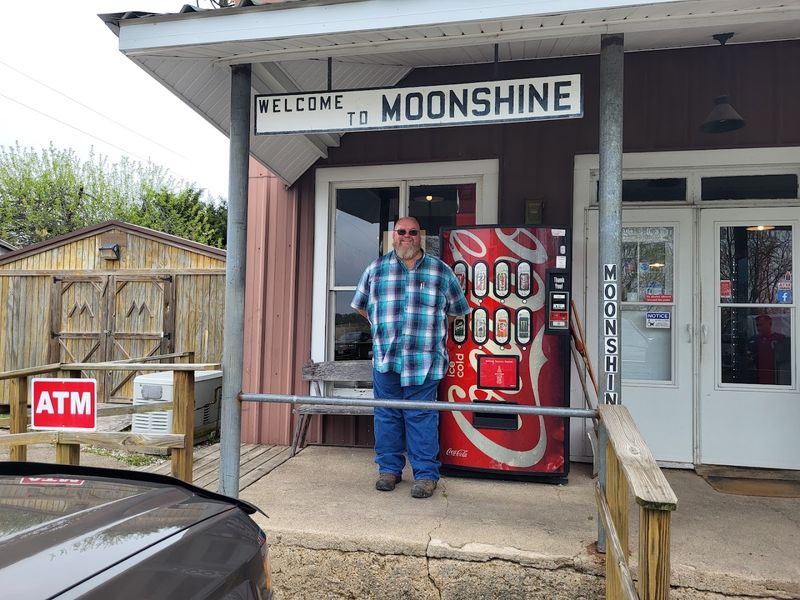Moonshine Store - Martinsville, Illinois