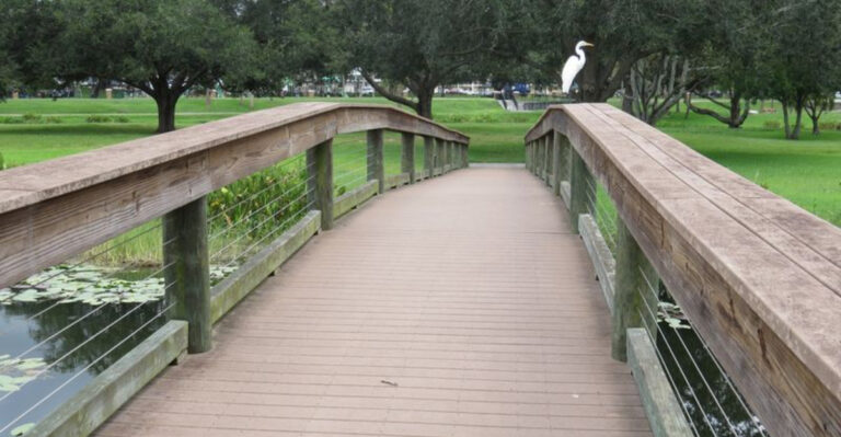Most Visitors Have No Idea This Florida Park Features Wooden Bridges Leading To Tiny Islands