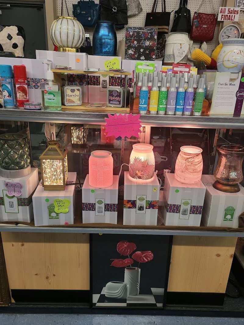Negotiating and Bundling: The Art of the Flea Market Deal
