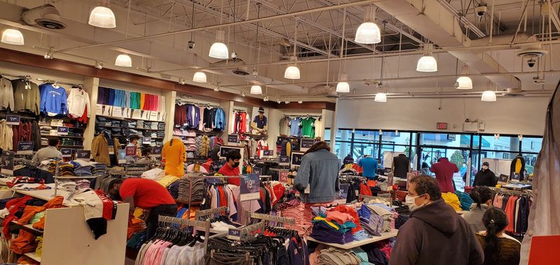 Nike Outlet: Sneakers and Sportswear at Unbeatable Prices