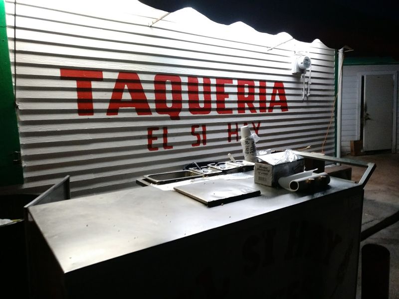 No Seating, No Problem: The Stand-and-Eat Experience