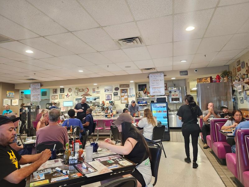 Nostalgic Decor That Transports You Back in Time
