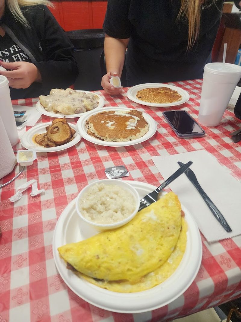 Omelets Stuffed With Fresh, Flavorful Ingredients