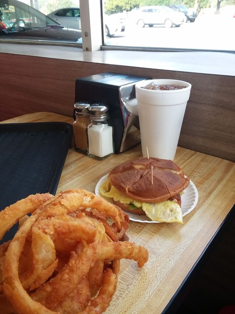 Onion Rings That Deserve Their Own Fan Club Onion Rings That Deserve Their Own Fan Club