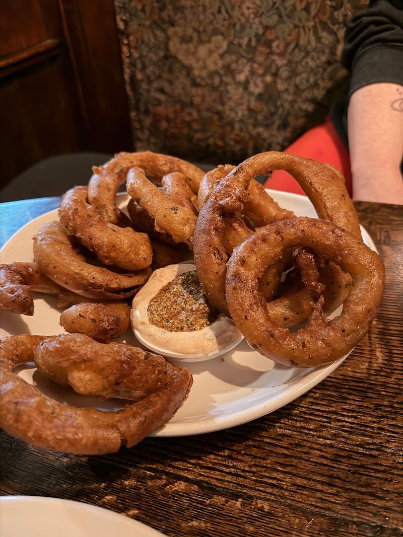 Onion Rings That Deserve Their Own Fan Club
